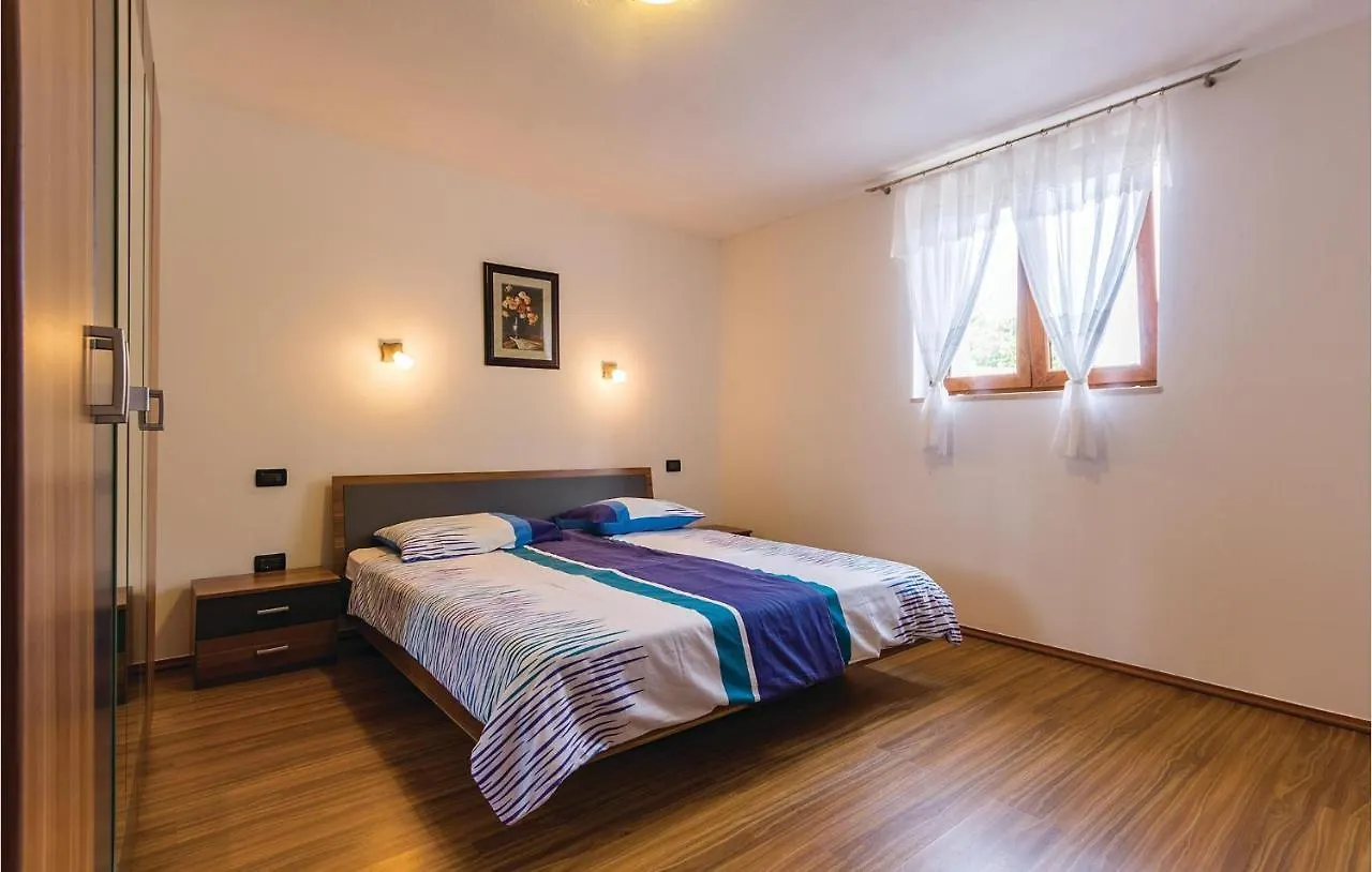 Amazing Apartment In Orbanici With Kitchen